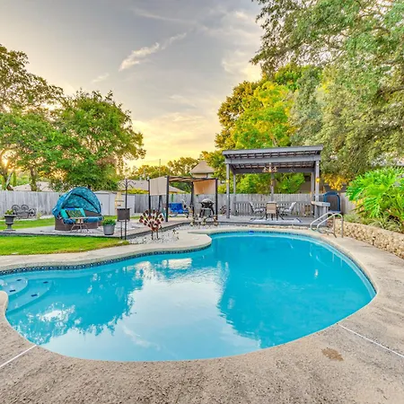Fort Walton Beach Home With Pool 5 Mi To Beach!